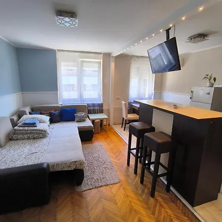 With Garage Апартаменты *