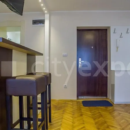 With Garage Апартаменты *