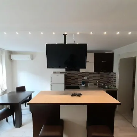 With Garage Нови-Сад