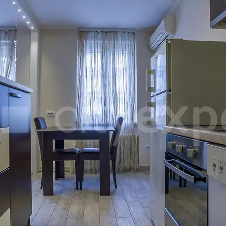 Апартаменты With Garage