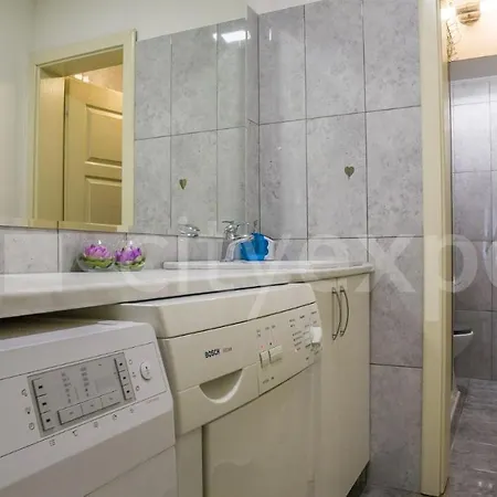 Апартаменты With Garage Нови-Сад